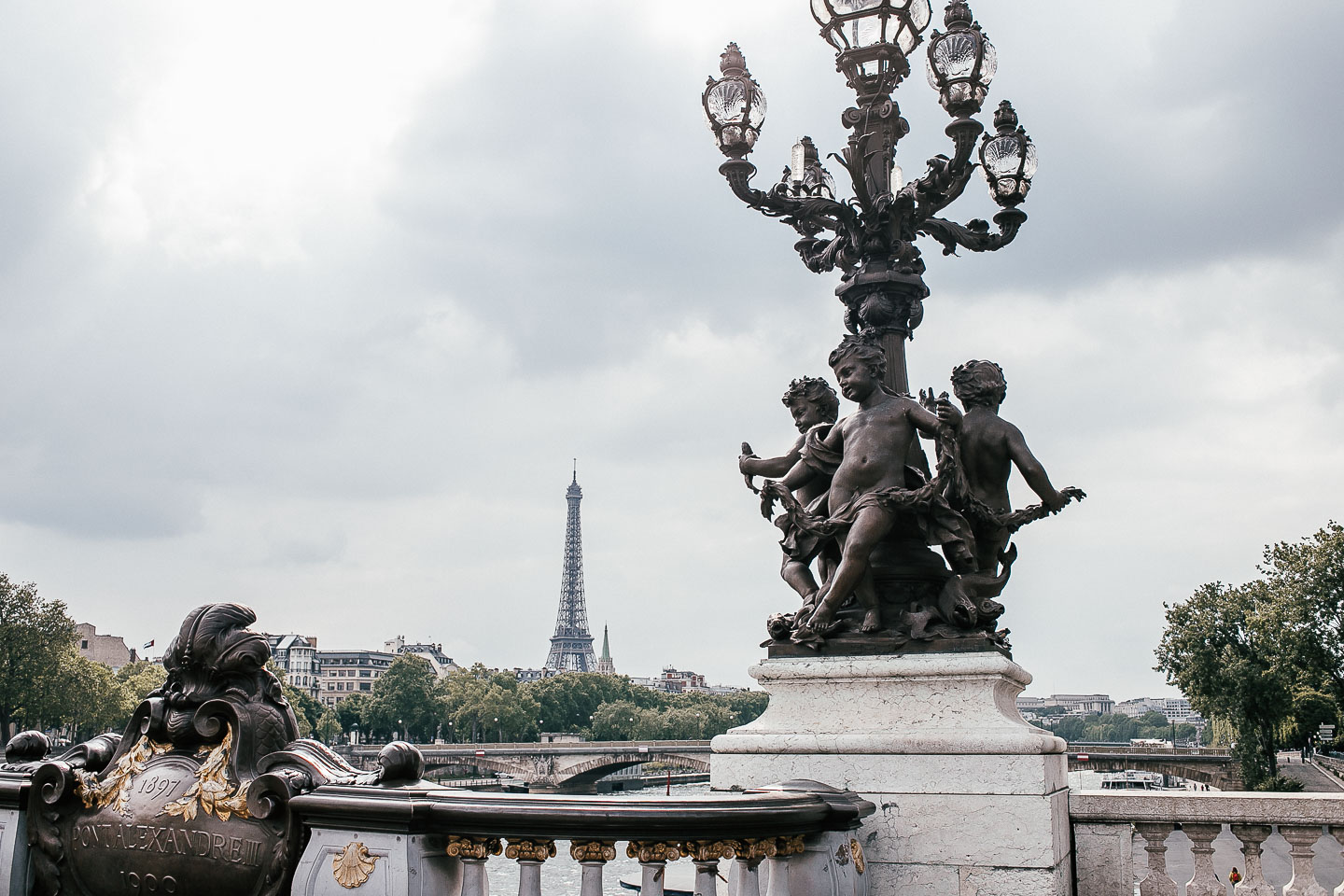 alexandre iii bridge detail paris